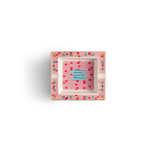 Sardine Kiss Ashtray Kin Suki